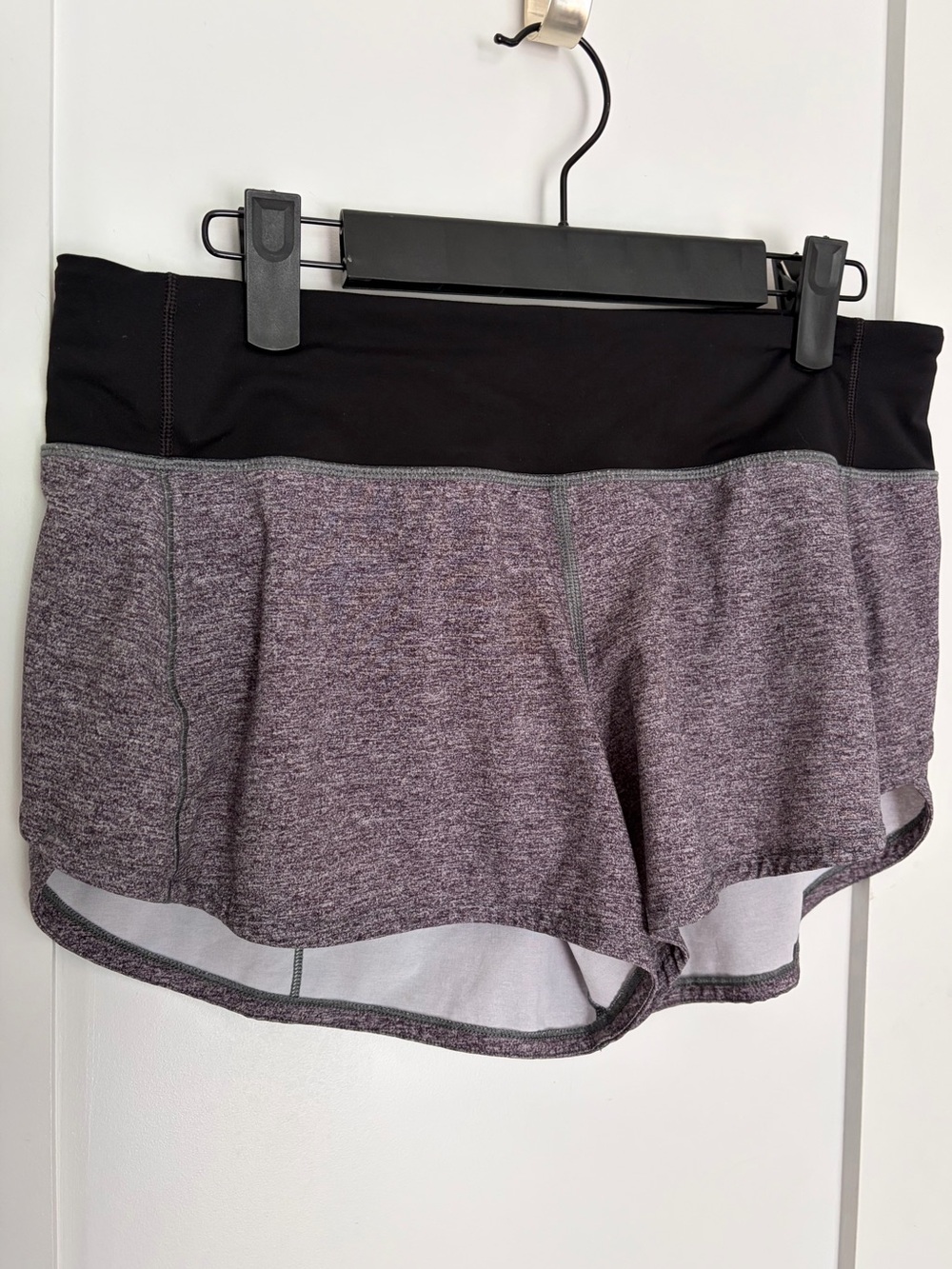 24. Size 6 LULULEMON Grey + Black Speed Up Shorts 4” Inseam